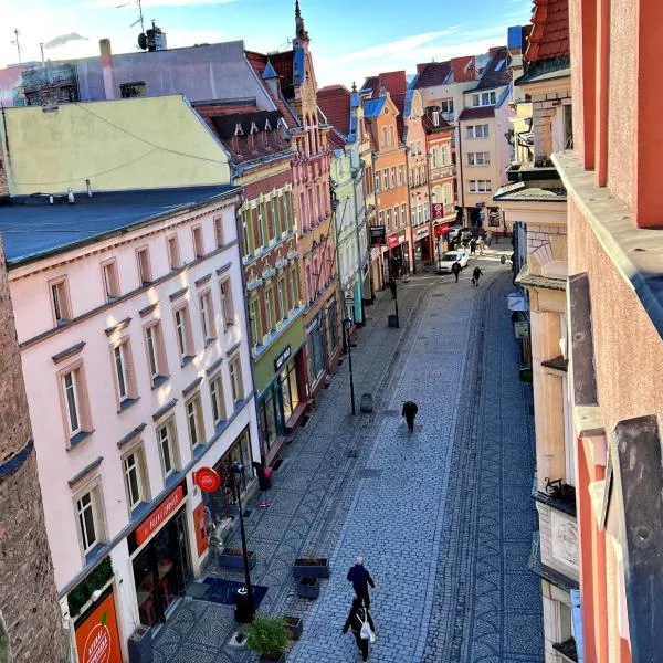 Apartament w samym centrum Jeleniej Góry, hotel v destinaci Jelení Hora