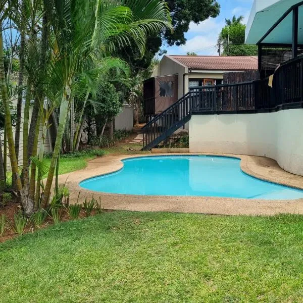 5 OYSTER COTTAGE, hotel v destinaci Durban