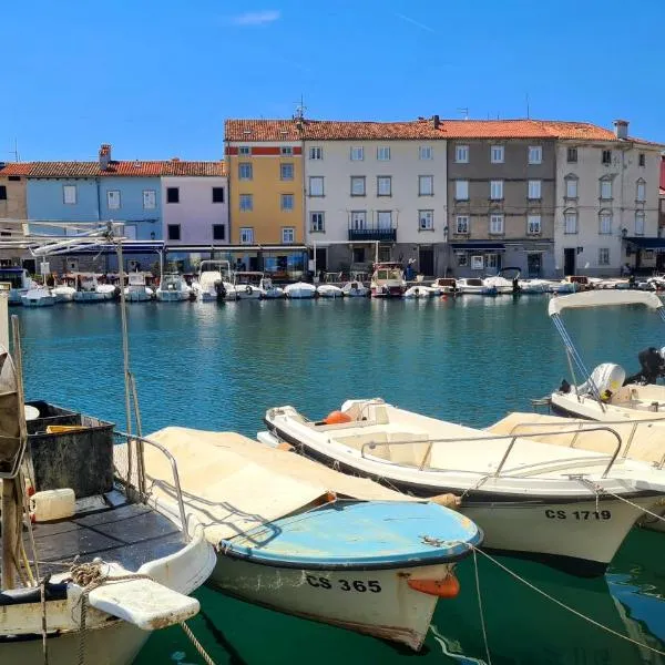 Amorino Cres - Old Town House, hotel v destinaci Cres