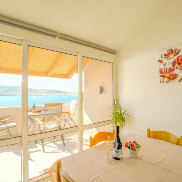 Marva stylish Mediterranean accomodation with beautiful view, khách sạn ở Zubovići