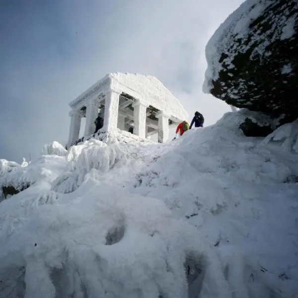 Maison spacieuse et accueillante à Cirey-sur-Vezouze + Jardin, hotel em Cirey-sur-Vezouze