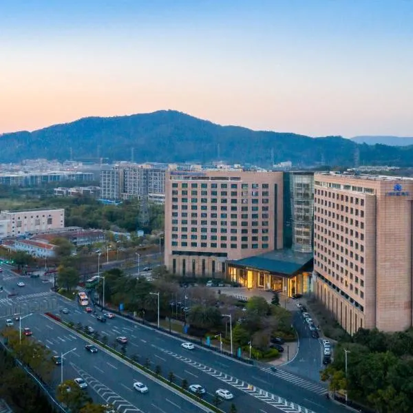 Hotel Nikko Guangzhou - Complimentary shuttle service for concert event Baoneng&Olympic, hotel u gradu 'Luogang'