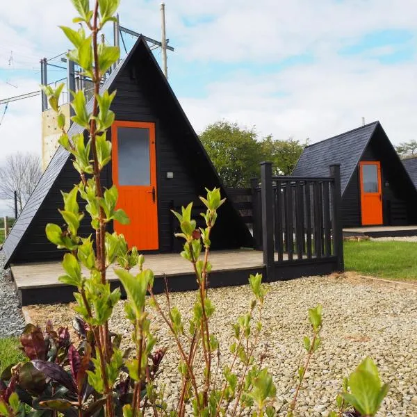 Carrowmena School House & Glamping, hotel v destinaci Limavady