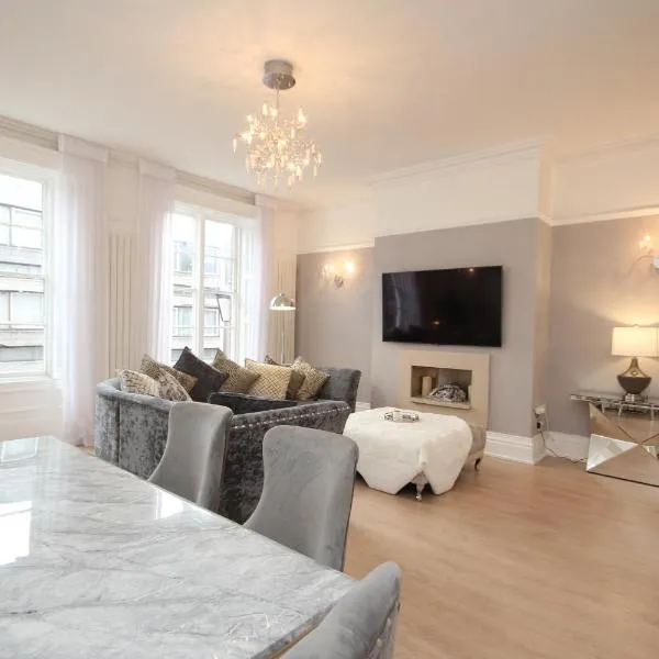 Luxury Grade 2 listed, 2 Bedroom apartment in the centre of Chester, Hotel in Chester