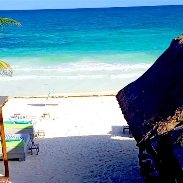 Playa Canek Beachfront Eco Hotel, hotel v mestu Chunyaxché