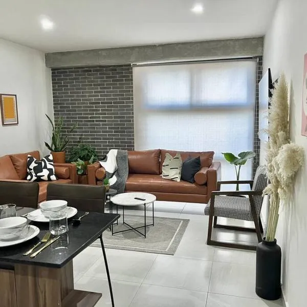 DEPA BOHO AL SUR Pet Friendly Piscina Gym Sala de Cine, Hotel in Guadalajara