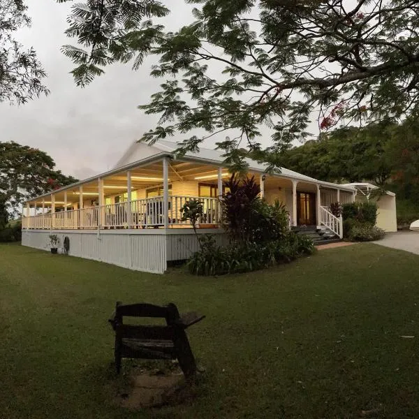 Amamoor Homestead and Country Cottages, hotel in Imbil