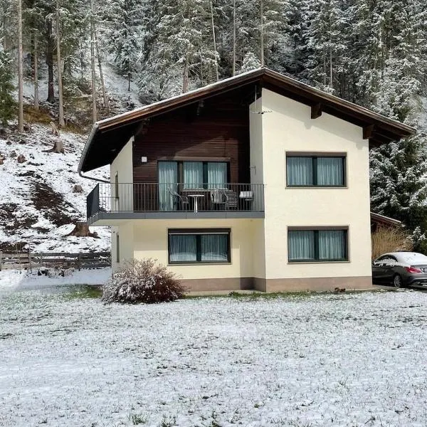 Haus Berta, hotel v destinaci Elbigenalp