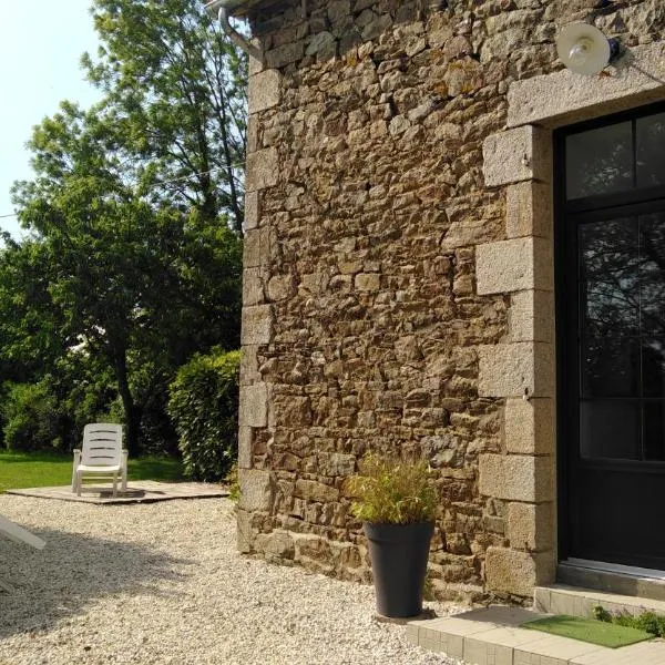 Maison à la campagne 8 personnes-DINAN – hotel w mieście Lanvallay