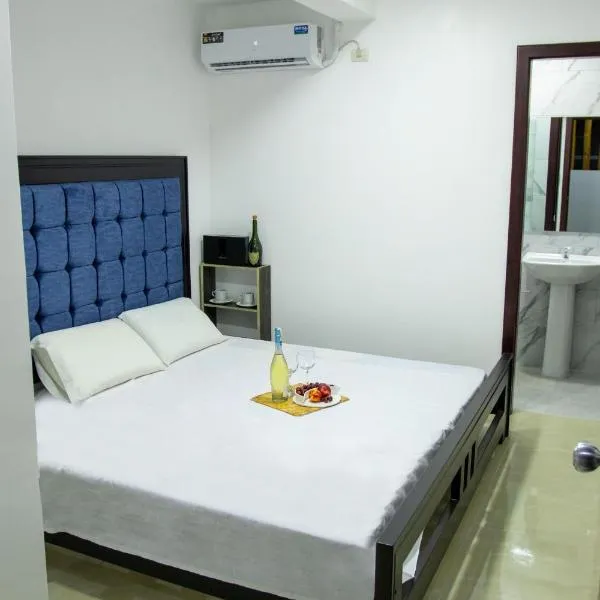 HOTEL SEAHORSE AYANGUE: Ayangue şehrinde bir otel