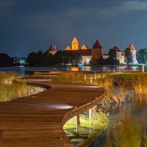 2 kambarių apartamentai su virtuve, Trakų miesto centre, hotel in Trakai