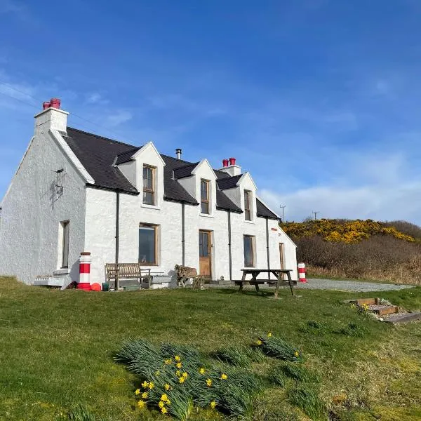 Red Chimneys Cottage, hótel í Milovaig