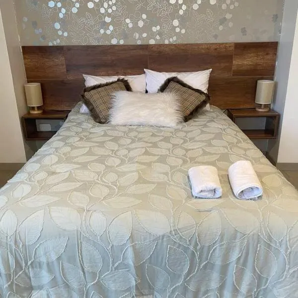 Huancayo Suite 3, cómodo MiniDpto cama matrimonial, hotel di Huancayo