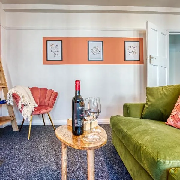 Brewery Loft - 3 Bedroom Bright Spacious apartment in the centre of town, Wifi, Netflix, hotel em Cirencester