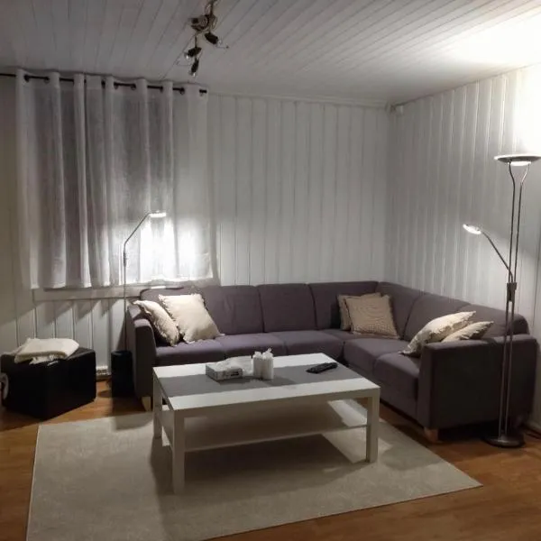 Family Room with Parking Possibility, hotel di Lillestrøm