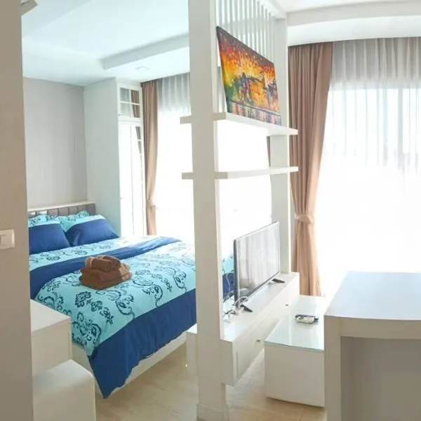 Fluffy bed and seaview @Bangsaen, hôtel à Ban Bang Saen