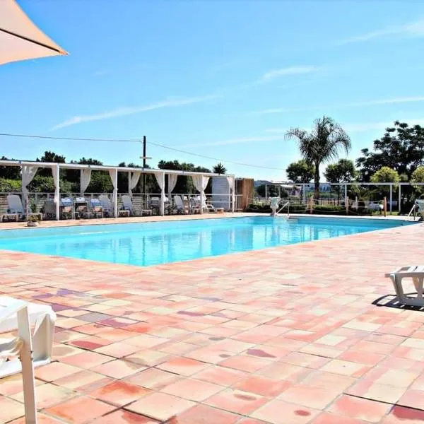 Casa vacanze Barbera con piscina, hotel v destinaci Santa Lucia