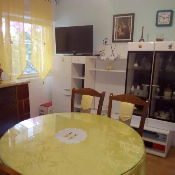 Apartmani Ćubela，Veliki Prolog的飯店