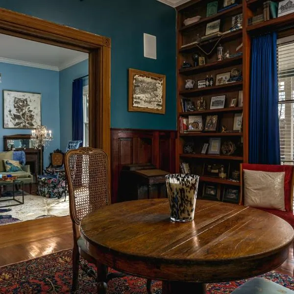 Celestine Bed and Breakfast, hotel en Pensacola