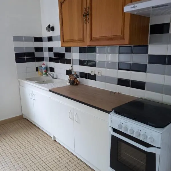 Spacieux appartement 4 pieces, hotel in Beauvais