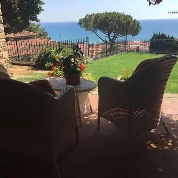 APPARTAMENTI PANORAMICI VISTA MARE, hotel in Castiglione della Pescaia