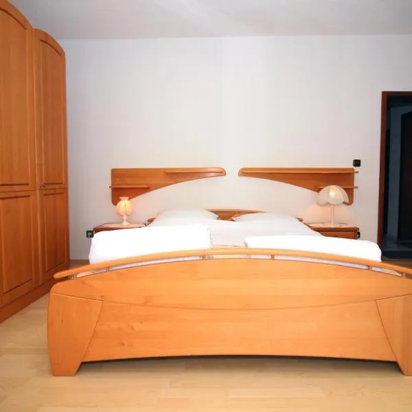 Apartment Maša – hotel w mieście Tisno
