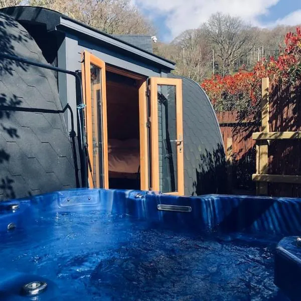 River Side Cabin with Hot tub Snowdonia, hotel v destinaci Barmouth