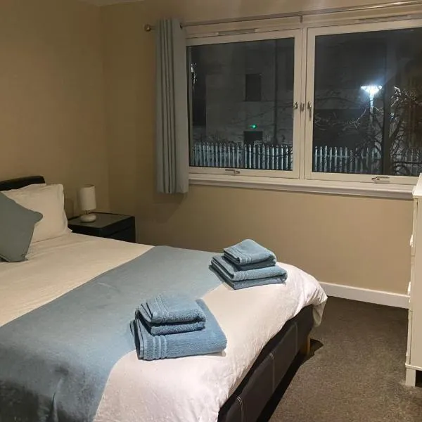 City Centre 2 bedroom apartment, secure parking., hotel v destinaci Glasgow