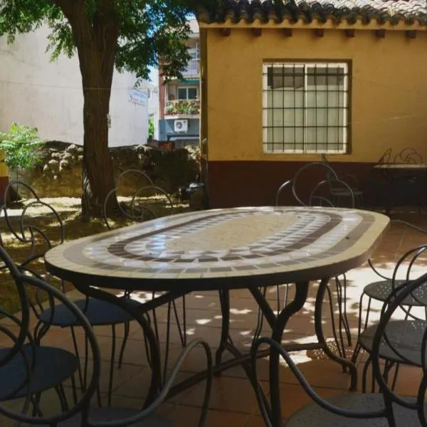 Casa Rural Concejo 2, hotel in La Adrada