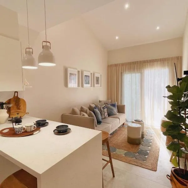 Poseidon's Limnaria Apartment, hotel in Paphos City