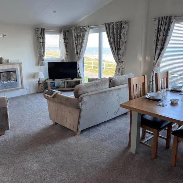Beautiful 2-Bedroom Lodge with Spectacular Views, hotel i Hartlepool