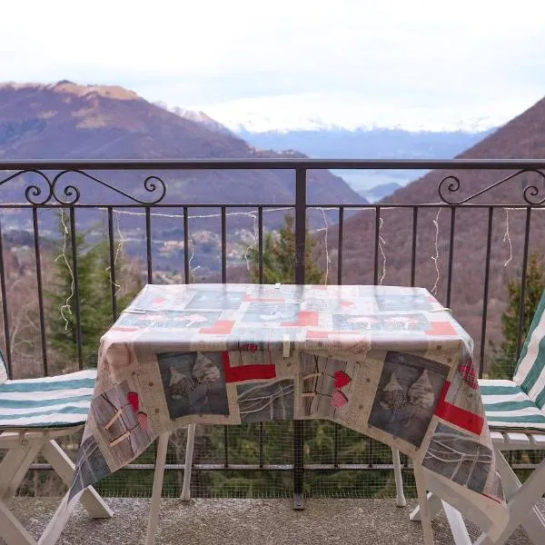 Panoramic lake view home's Giulia, Hotel in Casasco Intelvi