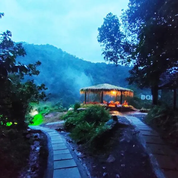 Holistic Stay Eco-Resort & Ayurvedic Retreat, hotel din Paithalmala