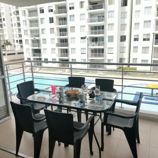 Hermoso apartamento con piscina (alberca)., hotel v destinaci Girardot