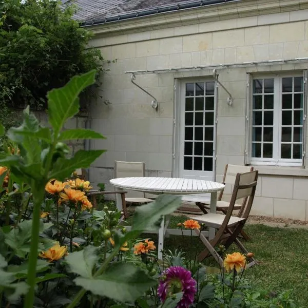 Les gîtes de la Madeleine, hotel v destinácii La Chapelle-sur-Loire
