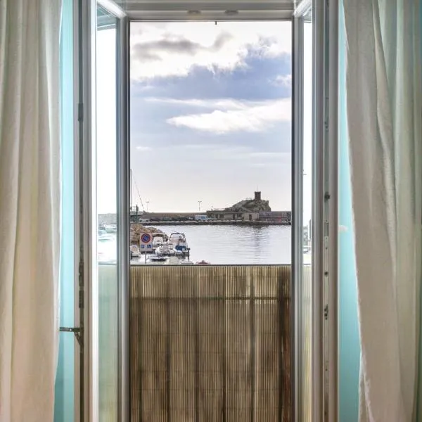 Appartamento per 4 sul mare a Rio Marina, Elba, khách sạn ở Rio Marina