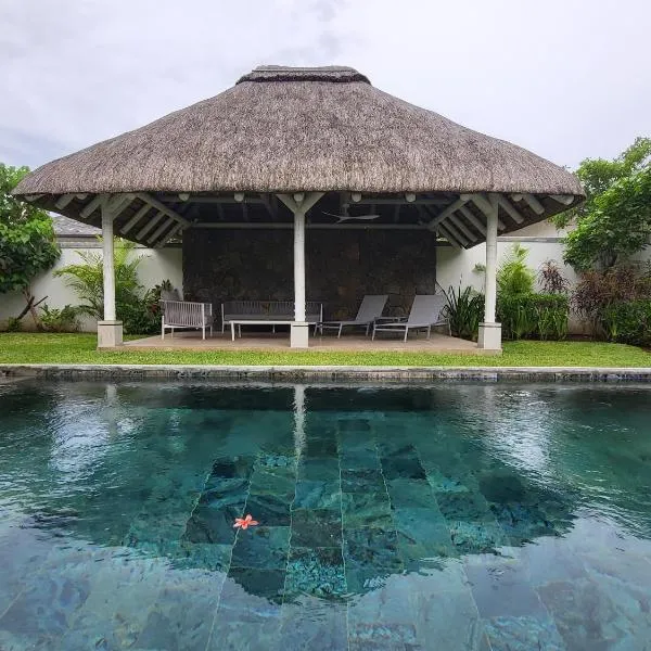 Villa de Luxe à Grand Baie avec piscine V12, hôtel à Grand Baie