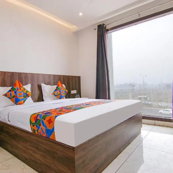 FabHotel Chandigarh, hôtel à Morinda