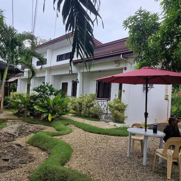 Mannah Garden Staycation Place, hotel v destinaci Panglao