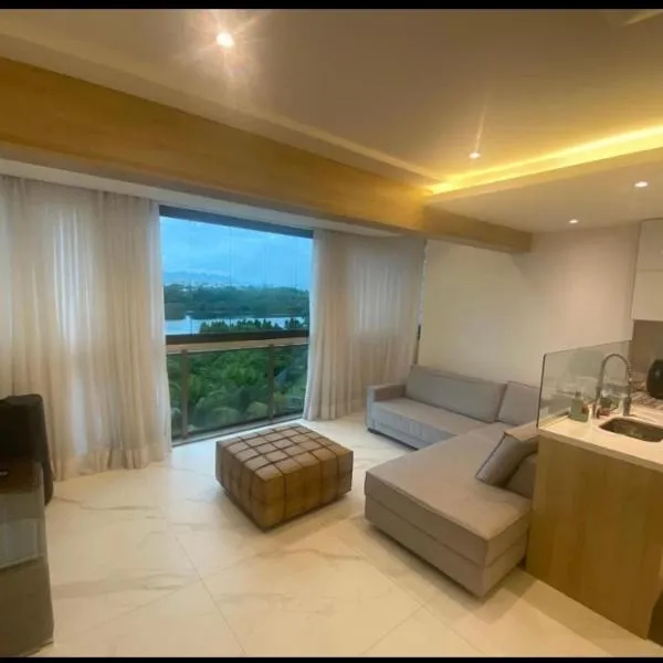 Apto de frente para a praia com vista pra lagoa, hotel in Rio de Janeiro