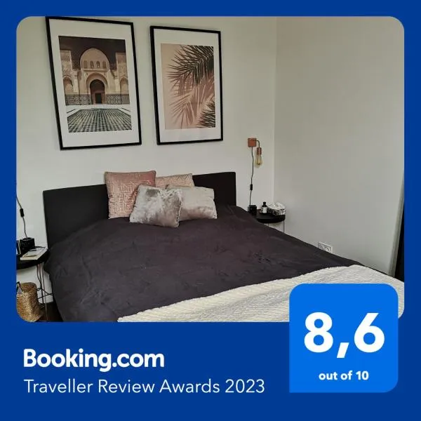 Happy Place - 15 min Paris & 30 min DisneyLand - Subways - Facilities - Free parking - Secured, hotel in Maisons-Alfort