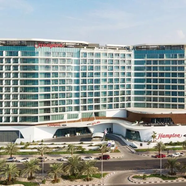 Hampton by Hilton Marjan Island, hotel in Ar Rafā‘ah