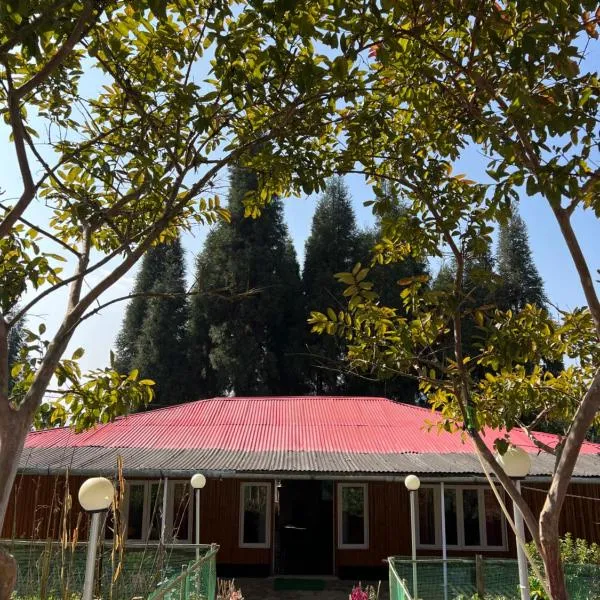 Dilpali Home Cum Farm stay, hotel em Simāna Basti