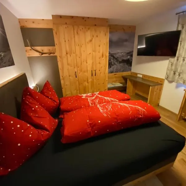 Chalet Tauernbär, hotel v destinaci Großkirchheim