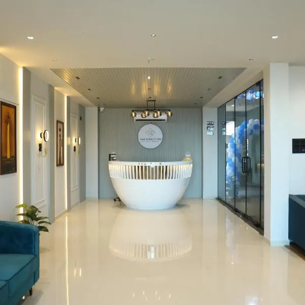 HOTEL THE PARKER INN By KBNT GROUP, hotel in Surat
