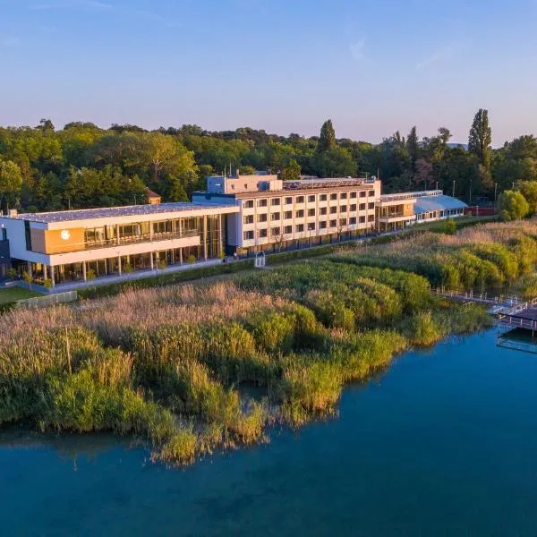 Hotel OTP Balatonszemes, hotel in Tisztviselőtelep