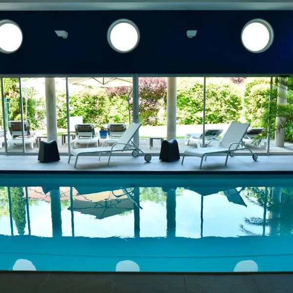 Boutique Logis Hôtel Relais de Vincey, hotel v destinaci Vincey