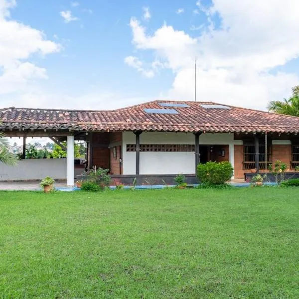 Finca Manantial, tu casa de descanso en el oriente, hotel a Marinilla