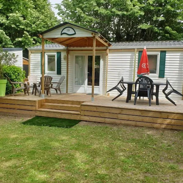 Camping le Moulin du Roy, hotel v destinaci Revel