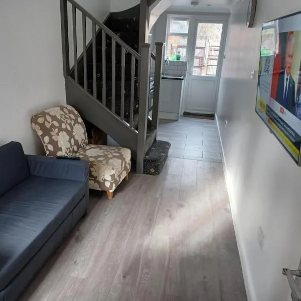 Bethel- beautiful new 1 bed house near Erith station، فندق في Erith